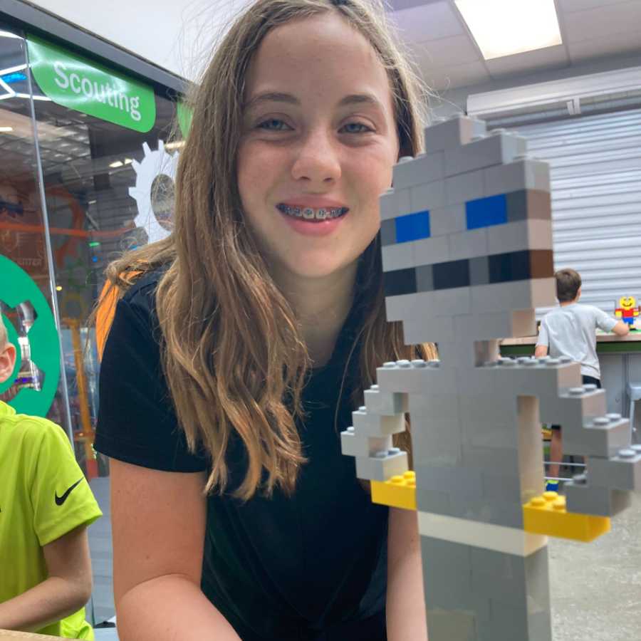children in a science workshop at snapology